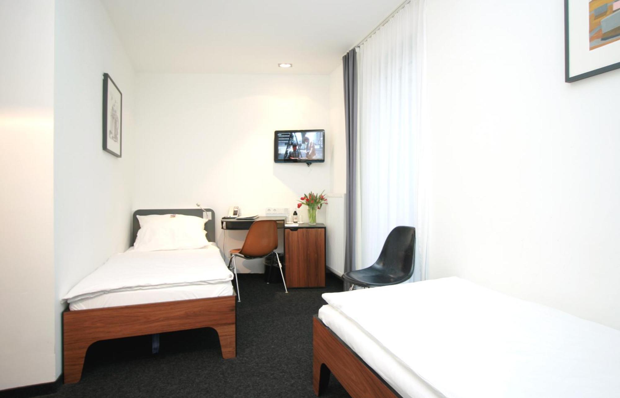 Chelsea Hotel Cologne Room photo