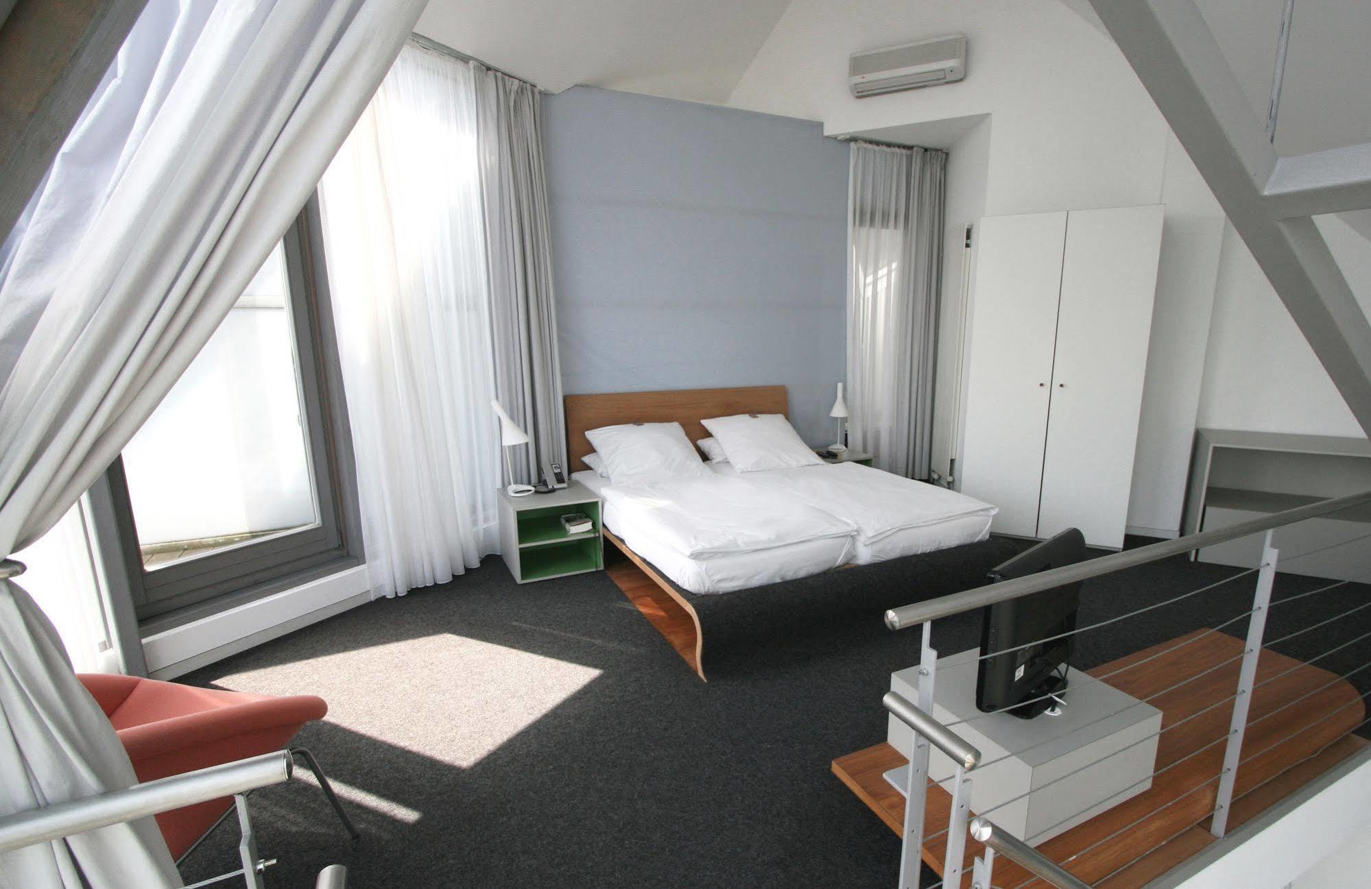Chelsea Hotel Cologne Exterior photo
